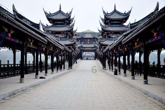 美女面试用假简历被拆穿，美女疯狂的一番话后，总裁：你被录取了游戏画面
